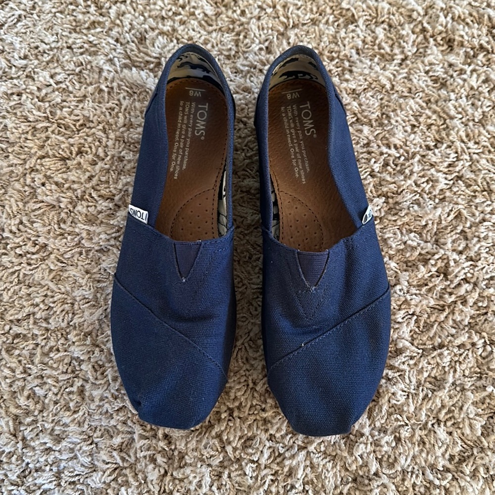 Toms flats in navy